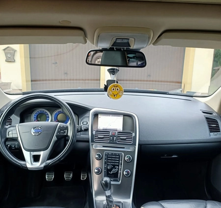 Volvo XC 60 cena 45000 przebieg: 338000, rok produkcji 2011 z Tuszyn małe 436